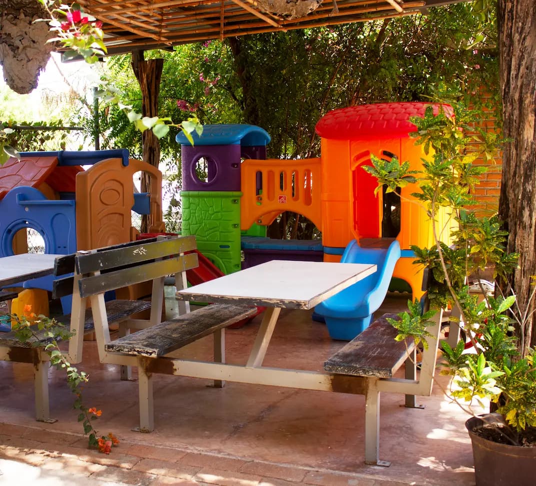 area de niños con juegos